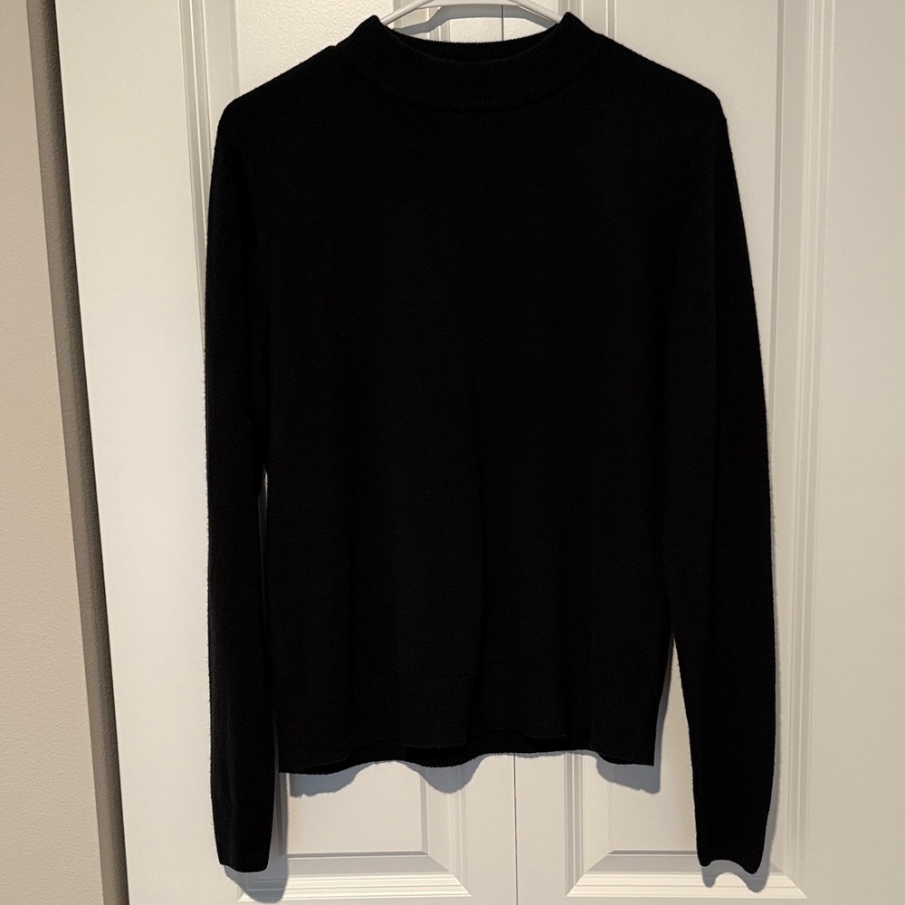 Vintage Sag Harbor Classic Black Knit Top